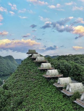 In Guangxi! The "cliff tent" that few people know about is accessible by car