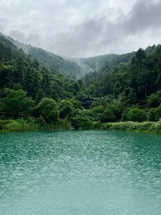 If you can go to Wangshan, you must go on a rainy day