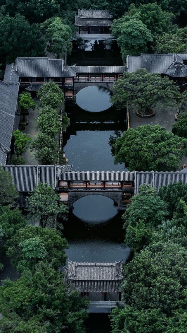 東莞嶺南園林道滘鎮粵暉園。