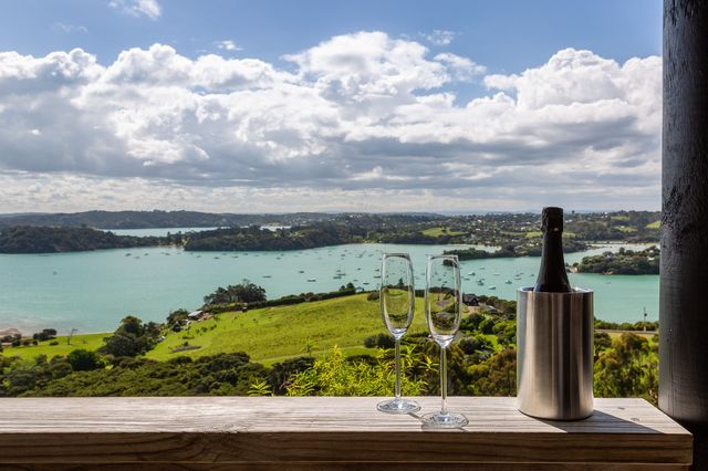 特沃小屋，溫暖好去處 | Waiheke Island   酒店：特沃小屋  地址：36 Vin。