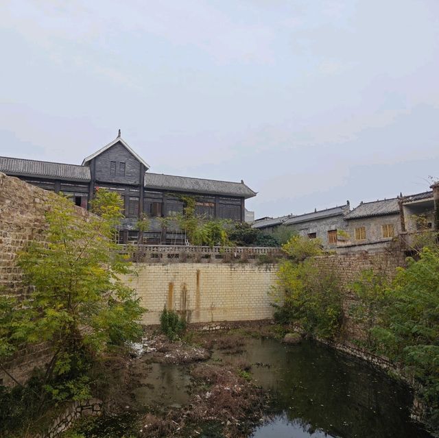 Jun Pottery Appreciation in Ancient Town 