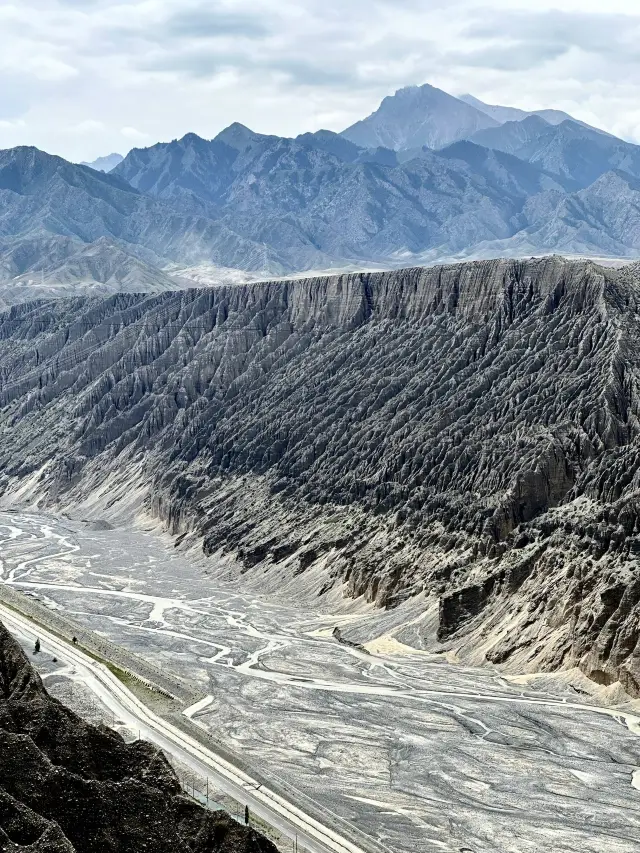 Winter in Northern Xinjiang - Urumqi: Breathtaking Travel Guide