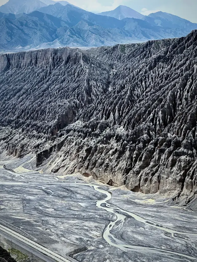 Elderly Travel Guide for Altay Prefecture and Karamay: Travel with Ease