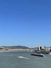 匈牙利等多國連遊 老友記的別樣玩法