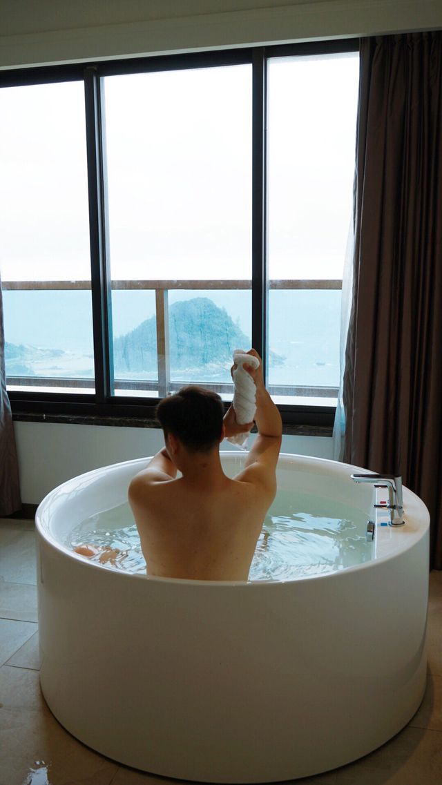在人潮湧湧的網紅秘境 邂逅清新空氣及浪花