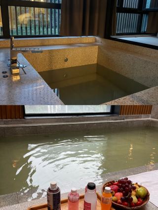 This private hot spring near Beijing is next level...