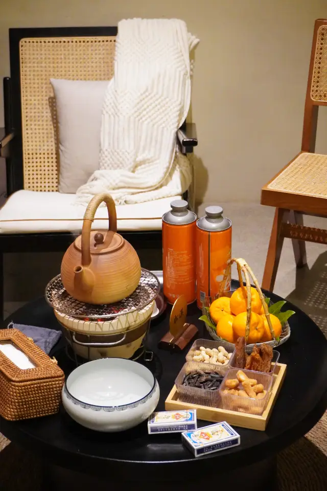 Cycling in Qiandao Lake, Hangzhou: A Warm Stay at Yungu Songjian B&B