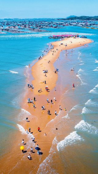Dongshan Island: Your Dream Getaway! This May Day holiday, treat yourself to some tranquility.