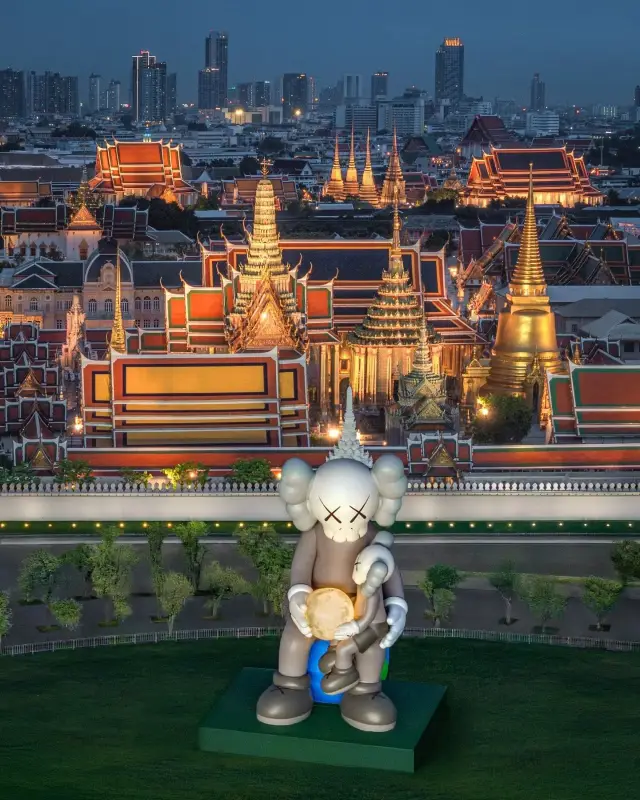 พฤษภาคมนี้ห้ามพลาด! KAWS และโดราเอมอนบุกกรุงเทพฯ