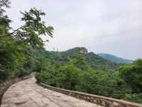登山，由西山國家森林公園穿越至八大處公園。