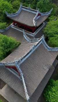 懸崖佛國！天台明岩古寺：在千年洞穴中觸摸時間的禪意