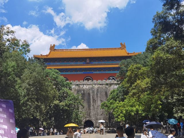 古雞鳴寺 - 江蘇省南京市玄武區雞鳴寺路1號，營業時間：7:00-17:30 夫子廟 - 江蘇省南京