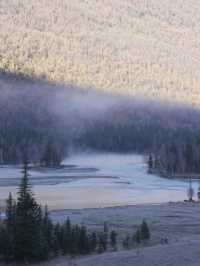 新疆喀納斯秋日童話遇見雪山松鼠的治癒時刻