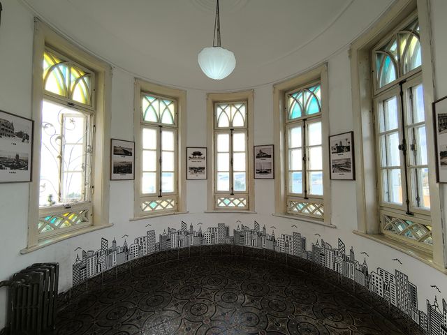 2025.11.17  八大關始建於20世紀30年代，以融合多國建築風格和四季分明的自然景觀而聞名。