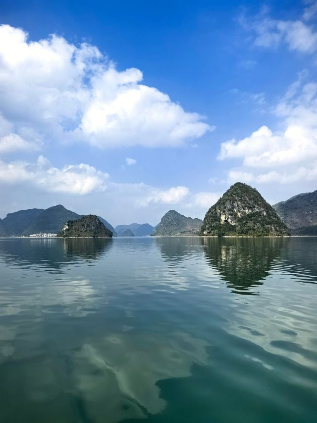 在這個秋高氣爽的季節裡讓我們一起感受邊陲小鎮的湖光山色