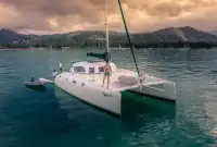 在蘇梅島,我搭上了一艘會得獎的帆船!