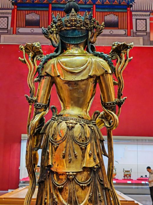 瞿昙寺の銅鍍金菩薩像 | Trip.com 海東
