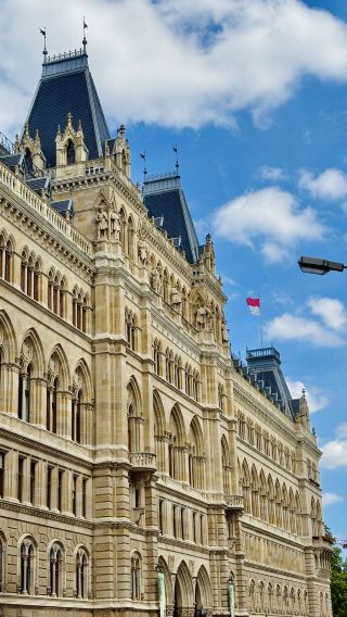 Vienna City Hall: A Perfect Blend of Classical Grandeur and Modern Festivities