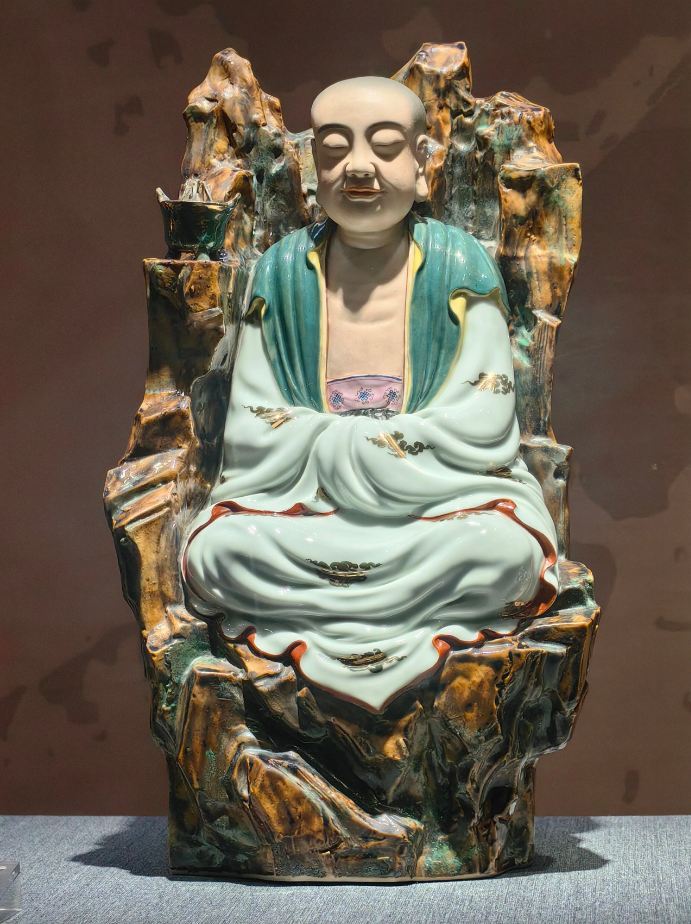 中国製置物　彫刻十八羅漢 景徳鎮陶磁器博物館|人気スポットの十八羅漢絵文字（スタンプ） | Trip