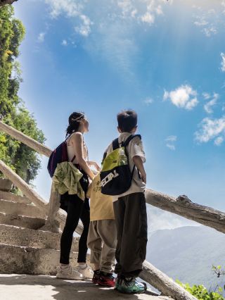 Family getaway to Jiuhuang Mountain for an autumn hike—plus, get a limited-edition medal