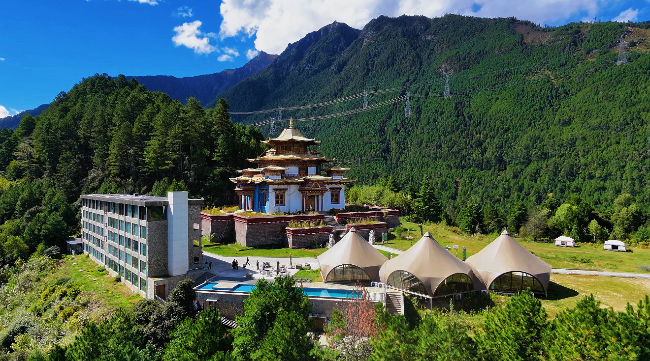 Via Emei to Tibet | 13-day parent-child Sichuan-Tibet road trip: A date with the mountains and the holy city