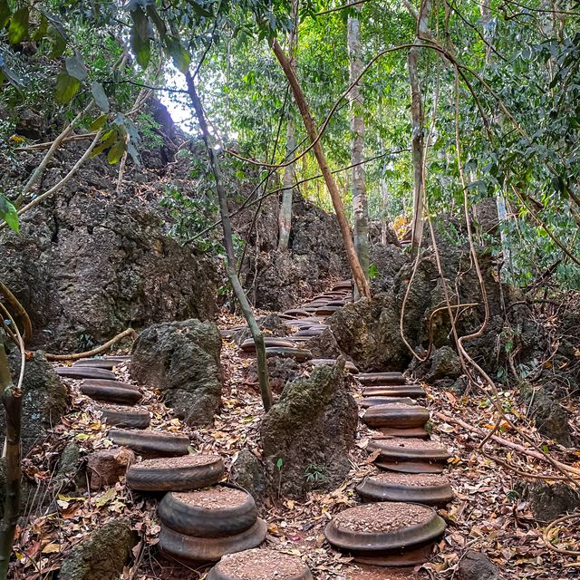 อุทยานธรรมเขานาในหลวง….สายบุญต้องมา’