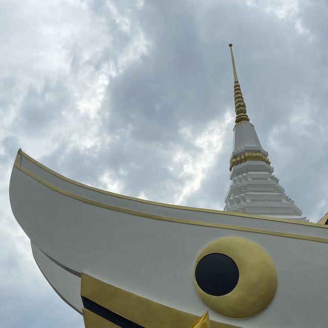 วัดสวยกลางกรุง