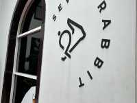 Seven rabbits coffee & tea
