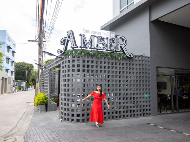 Hotel Amber Sukhumvit 85 ที่พักสวยทำเลดี