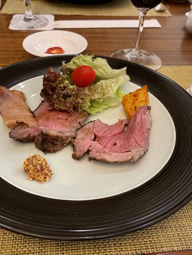 曼谷半島酒店自助餐River Cafe and Terrace河畔美景與美食的絕妙結合！
