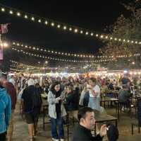 ルアンバパーンの夜の定番スポットLuang Prabang Night Market