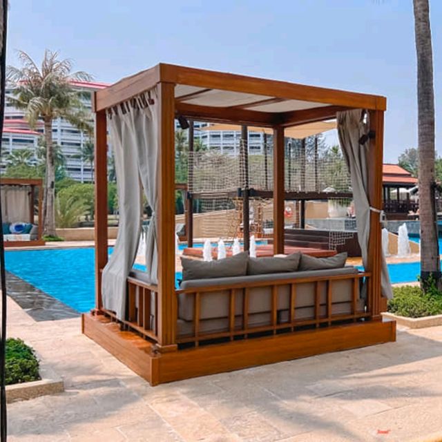 โรงแรมหัวหินติดชายหาด สระว่ายน้ำกว้างมาก