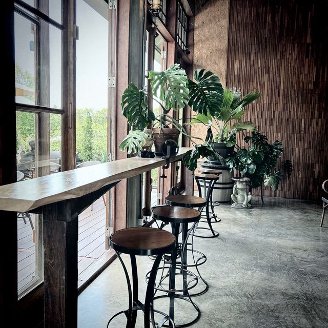 โรงนาคาเฟ่ 🌲🏡 สัมผัสธรรมชาติโอบกอด
