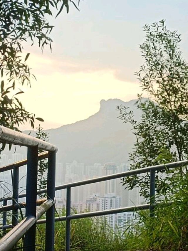 黃昏下的【平山】,果然與衆不同,好靚呀!