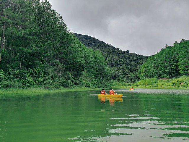 Tuyền Lâm Lake