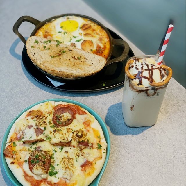 POLA-DOLA Cafe & Kitchen