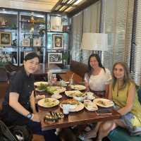 Hot Shoppe ร้านอร่อยและเก่าแก่ย่านสุขุมวิท 
