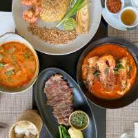 โรงแรมหัวหินติดชายหาด สระว่ายน้ำกว้างมาก