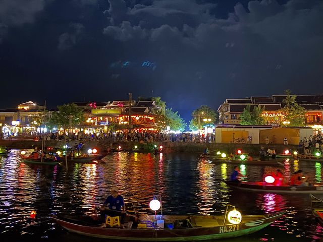 호이안 올드타운의 화려한 밤🏮볼거리로 가득한 야시장