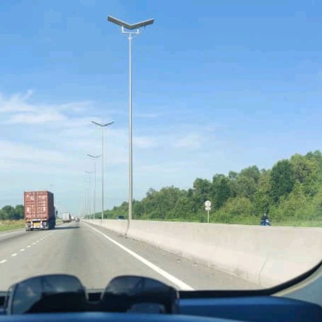 PULAU INDAH HIGHWAY WITH GREEN AND BLUE VIEW