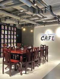 香港銅鑼灣復古英倫風打卡咖啡店-Vivienne Westwood Café