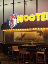 [台北] 超人氣美式運動酒吧 觀賞台北101的絕妙位置-HOOTERS 信義店