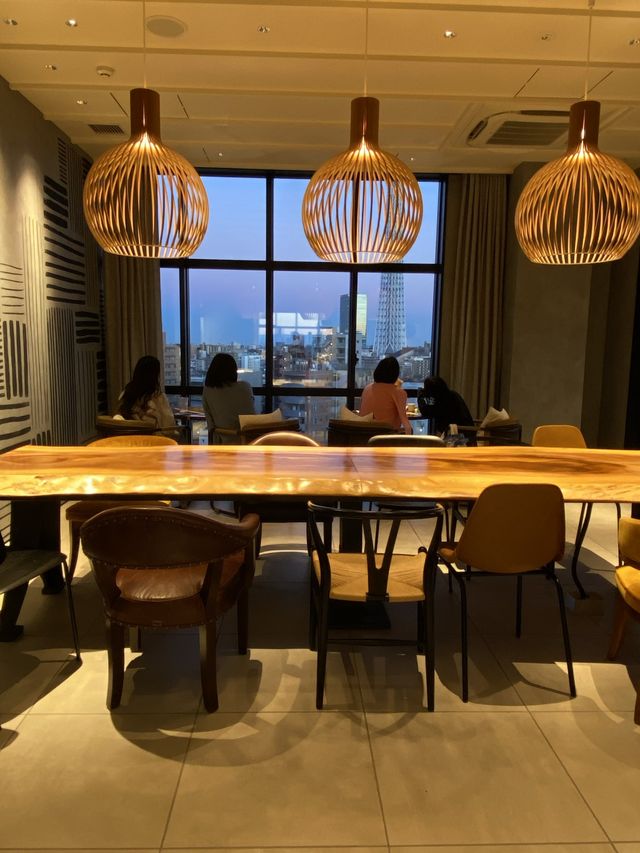 【浅草OMO3】24時間いつでも、好きなメニューを好きな場所で！フードも景色も満喫🍽️