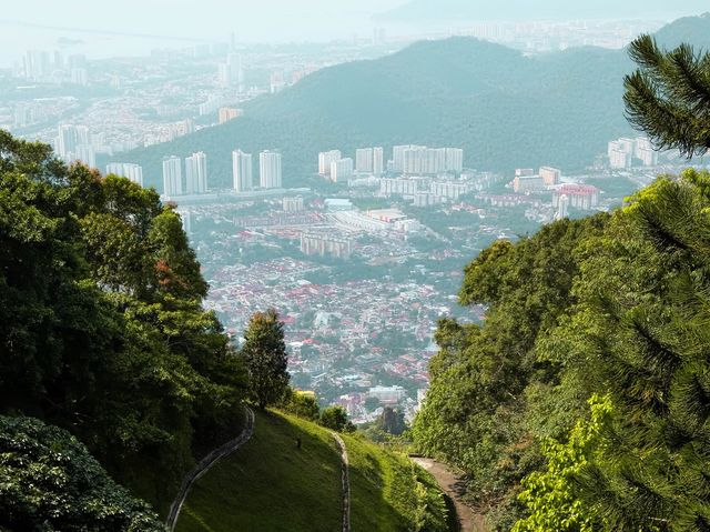 Riding the famous Funicular train in Penang 🚂
