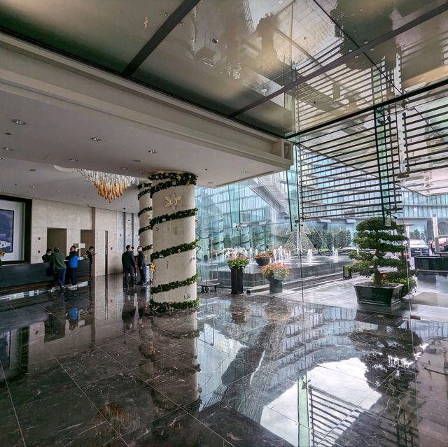 高雅奢華，外觀像機場航站樓的：河內JW萬豪酒店