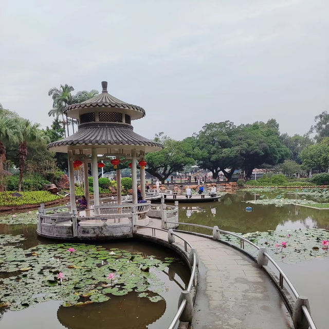 澳門盧廉若公園～小橋流水