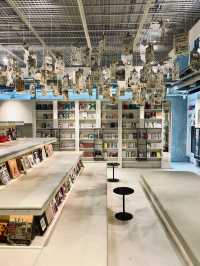 【大阪】本好きにはたまらない 泊まれる本屋 カフェ オシャレなBook And Bed Tokyo 心斎橋