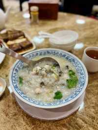 一個價錢吃到鮑魚`燕窩`海參`魚翅既潮洲菜😍🥢