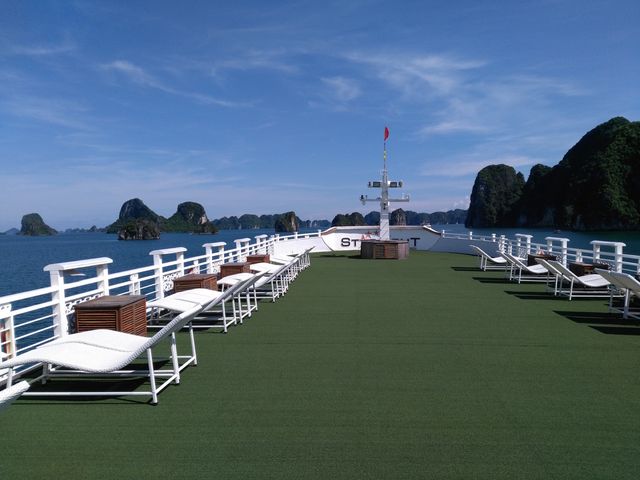 Serene and Stunning Halong Bay, Hanoi 🇻🇳