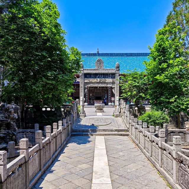 Echoes of History: Visiting the Great Mosque of Xi'an
